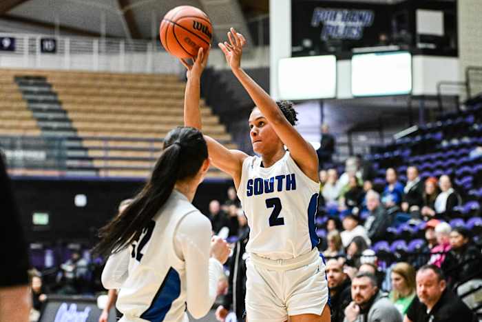 South Medford West Salem 6A Oregon girls basketball quarterfinal Naji Saker -2